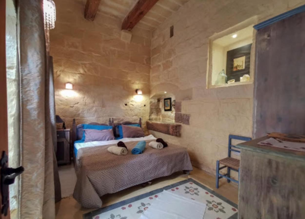 Peaceful Farmhouse Stay With Cozy Yard Għarb Esterno foto