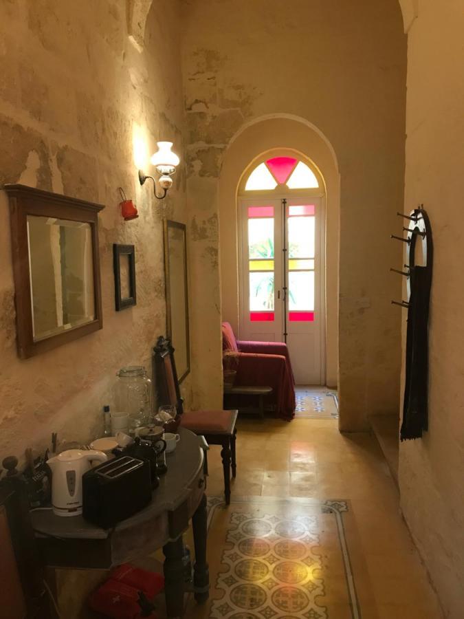 Peaceful Farmhouse Stay With Cozy Yard Għarb Esterno foto