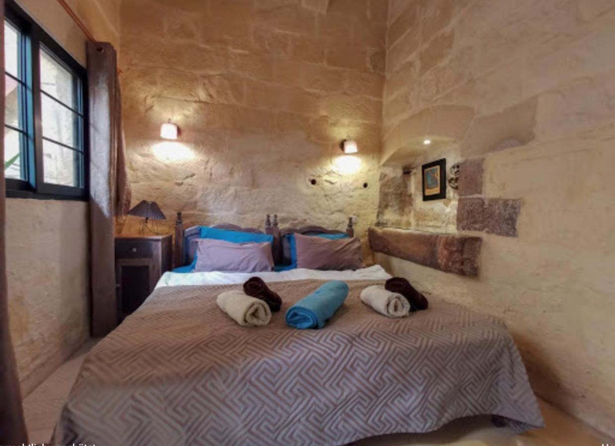 Peaceful Farmhouse Stay With Cozy Yard Għarb Esterno foto