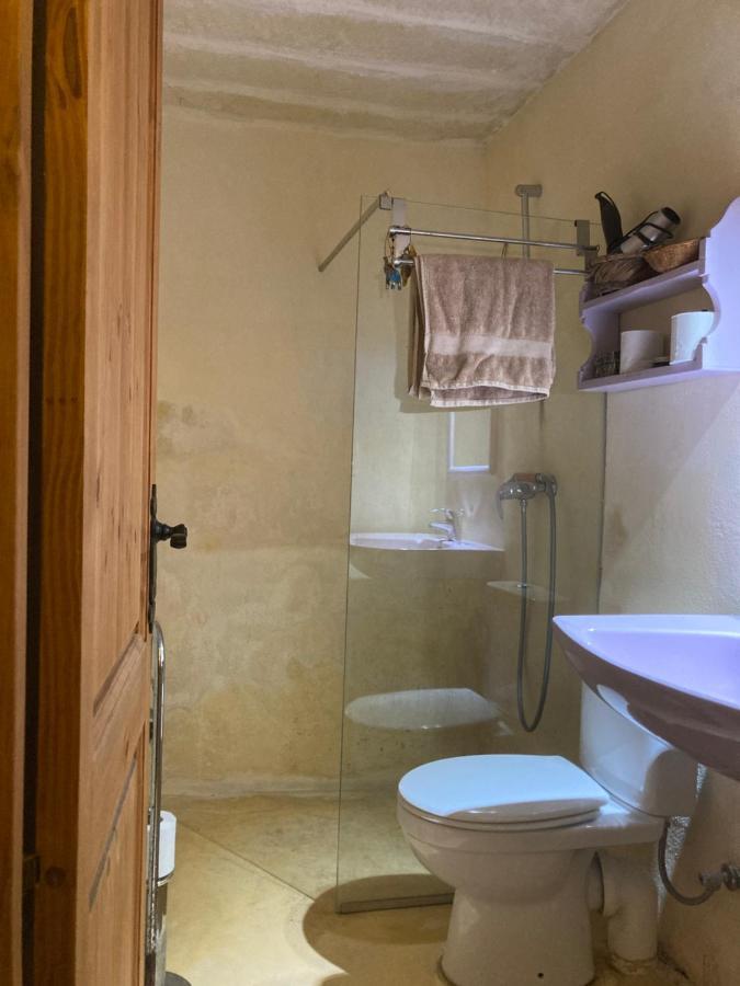 Peaceful Farmhouse Stay With Cozy Yard Għarb Esterno foto