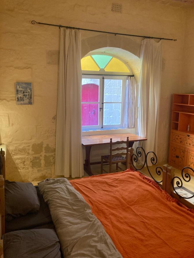 Peaceful Farmhouse Stay With Cozy Yard Għarb Esterno foto