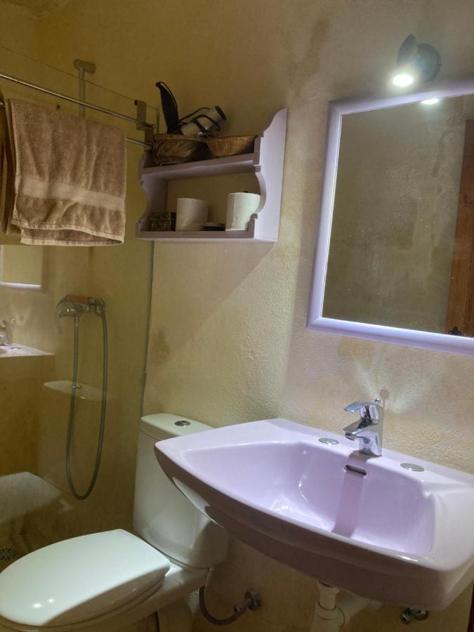 Peaceful Farmhouse Stay With Cozy Yard Għarb Esterno foto
