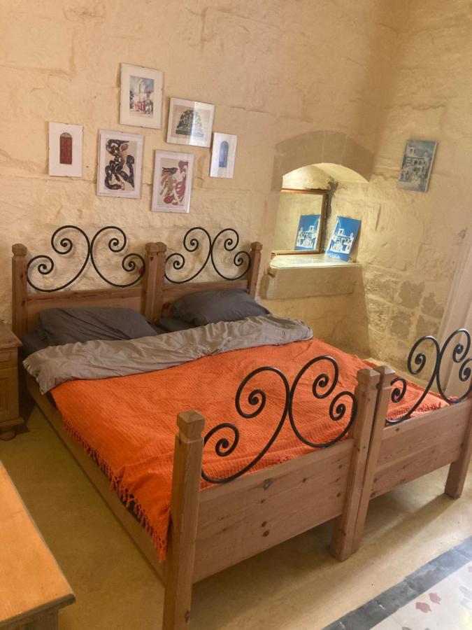 Peaceful Farmhouse Stay With Cozy Yard Għarb Esterno foto