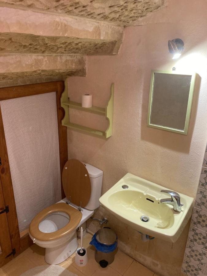 Peaceful Farmhouse Stay With Cozy Yard Għarb Esterno foto
